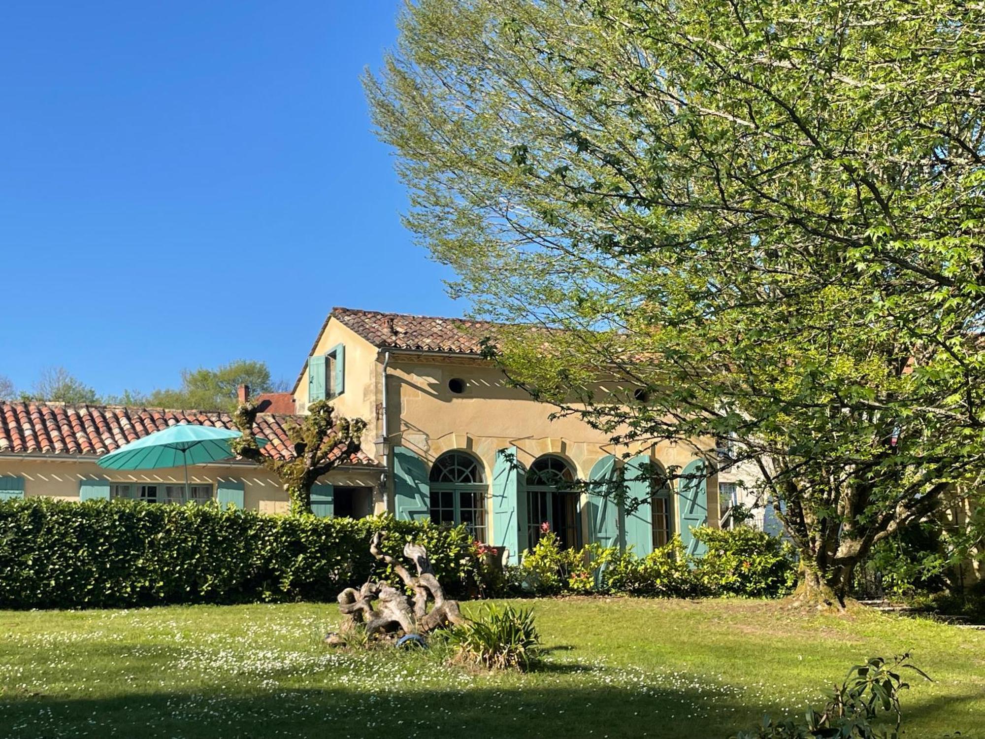 La Rebiere D'Or, B&B Et Gite Mouleydier Exterior foto